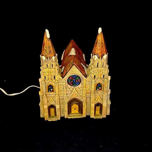 Lighted St. Barnabas’ Church by Santa’s Workbench, Classic Series, 1999 vintage - Picture 5 of 9